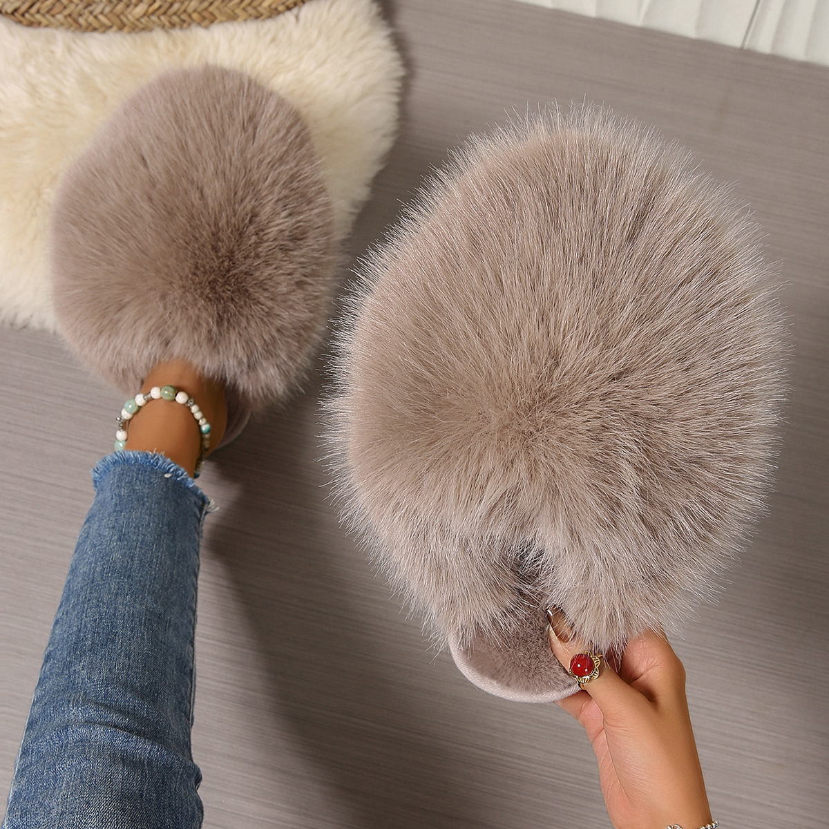 Women Indoor Slippers  Autumn  - Fluffy Fur Slipper recensie en prijs